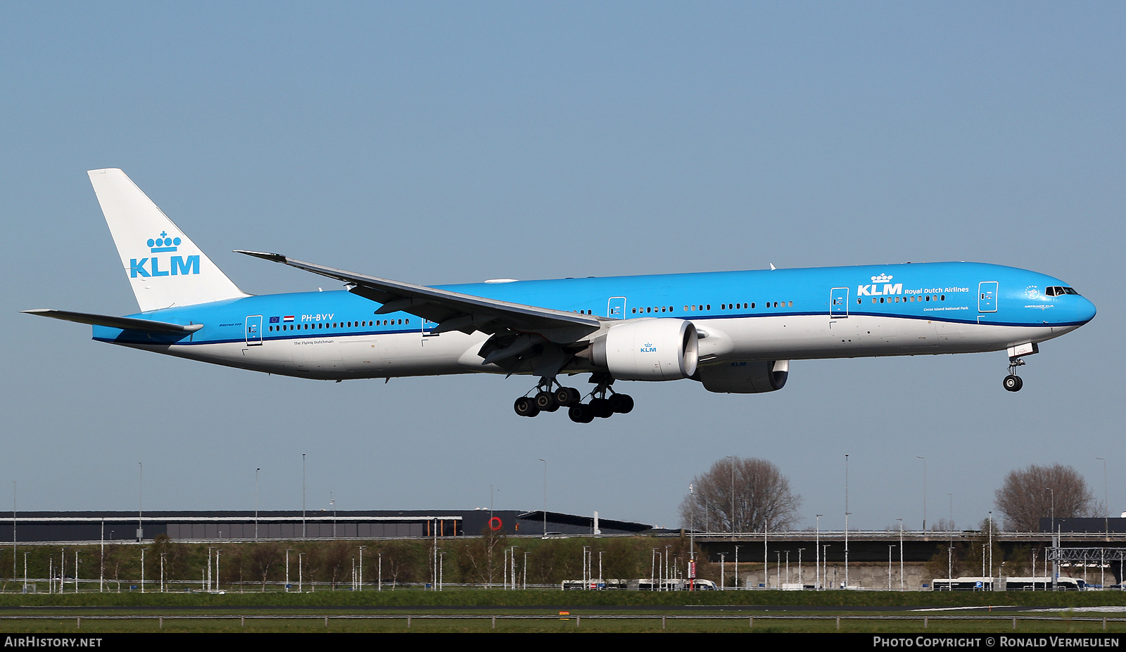 Aircraft Photo of PH-BVV | Boeing 777-300/ER | KLM - Royal Dutch Airlines | AirHistory.net #801171