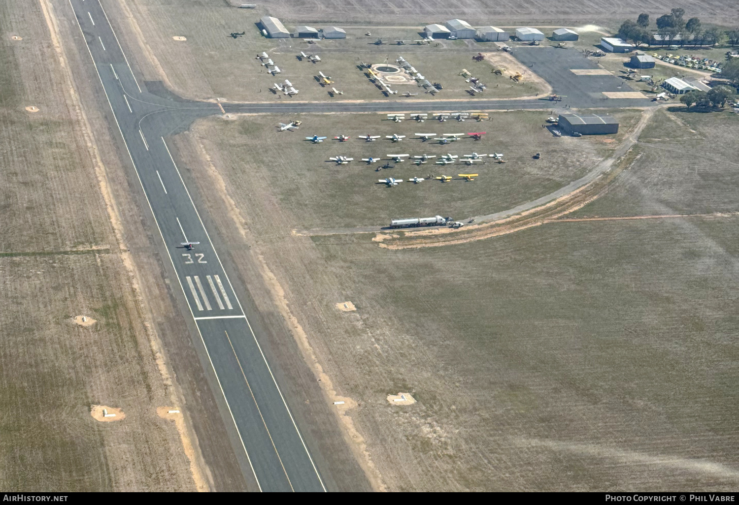Airport photo of Corowa (YCOR / CWW) in New South Wales, Australia | AirHistory.net #801182