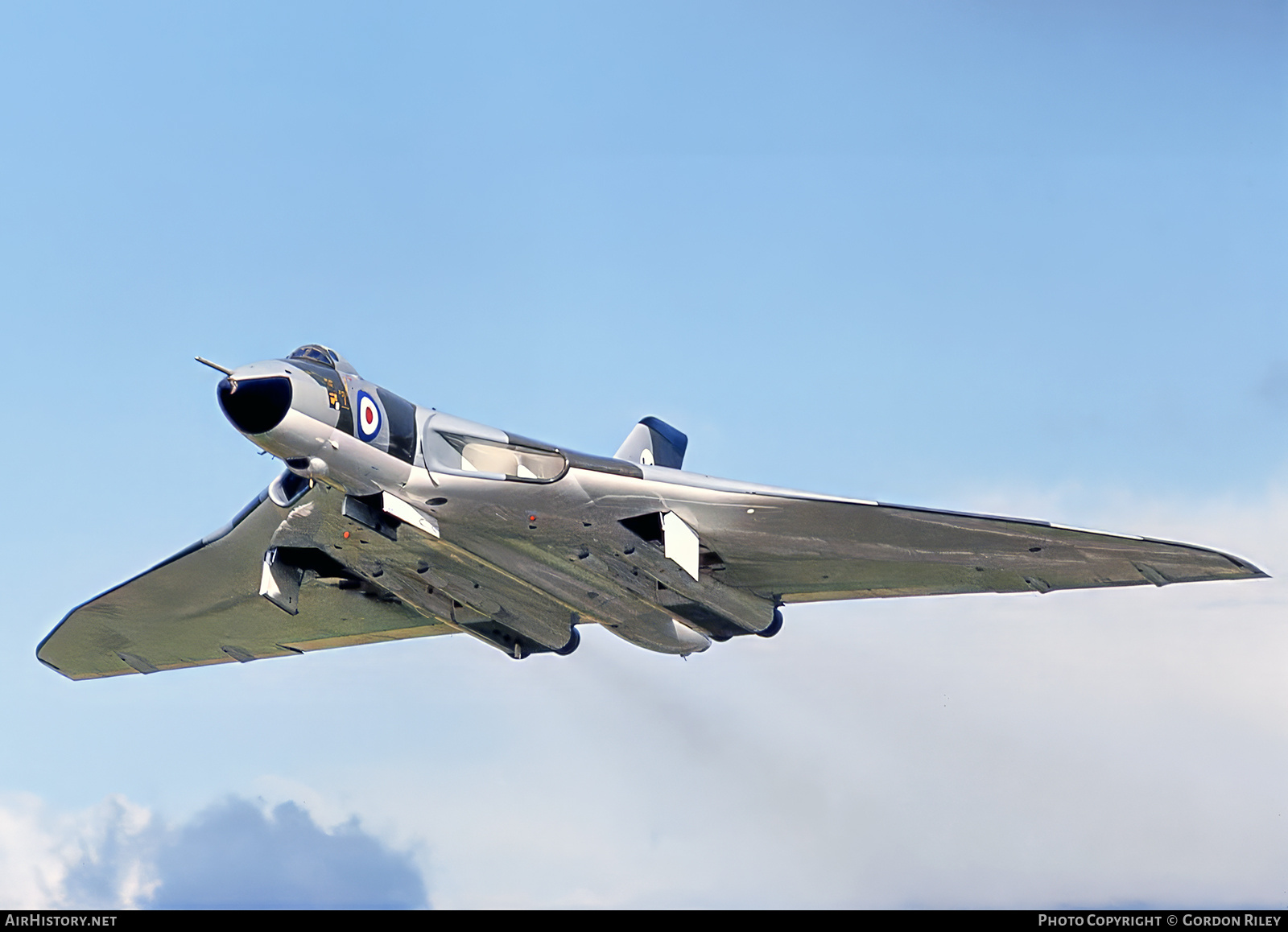 Aircraft Photo of XM595 | Avro 698 Vulcan B.2 | UK - Air Force | AirHistory.net #801363