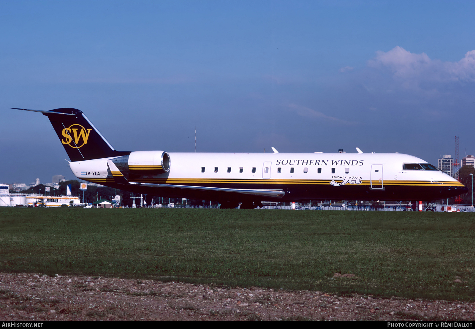 Aircraft Photo of LV-YLA | Canadair CRJ-100LR (CL-600-2B19) | Southern Winds | AirHistory.net #801478