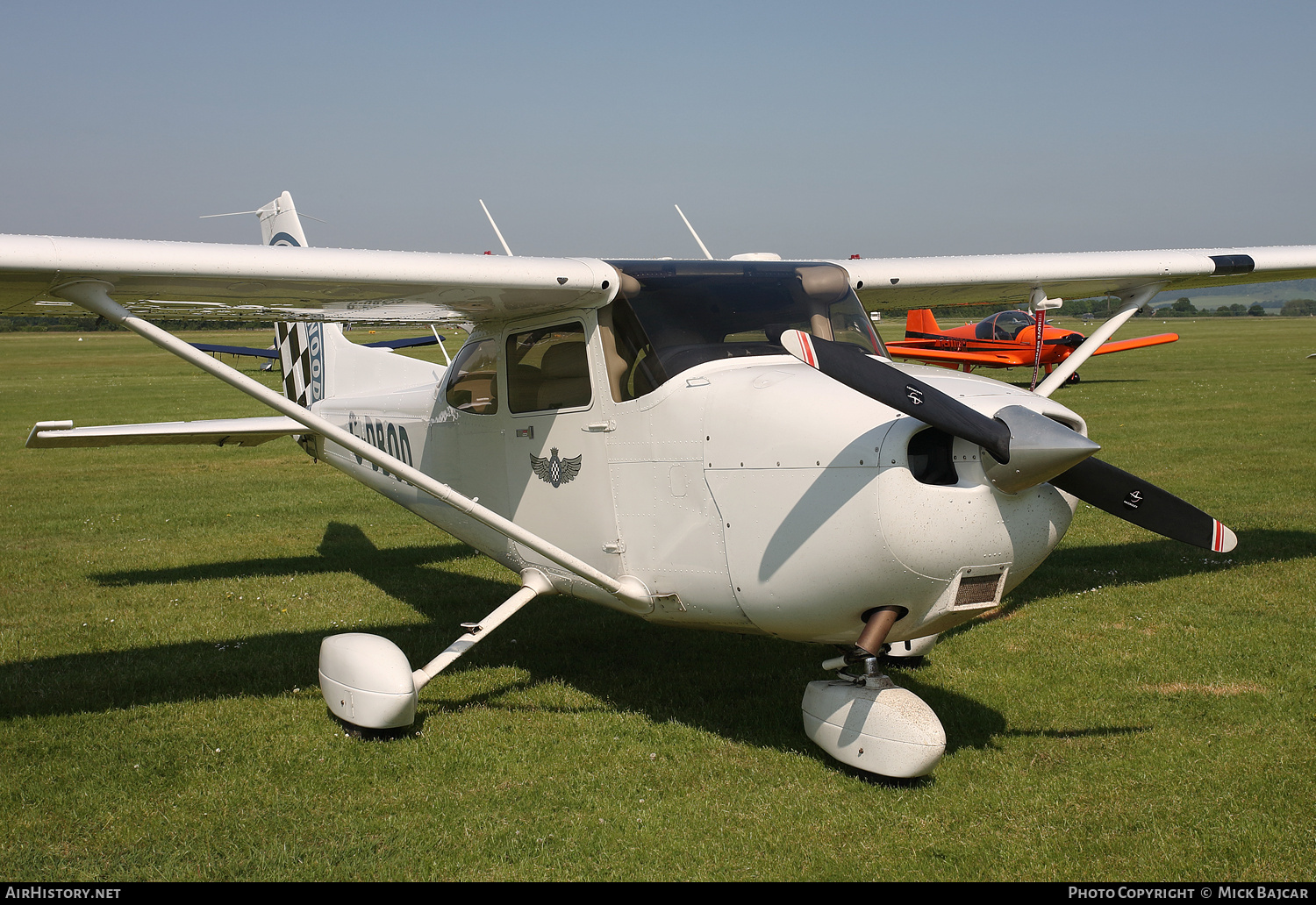 Aircraft Photo of G-DBOD | Cessna 172S Skyhawk | Fly Goodwood | AirHistory.net #801479