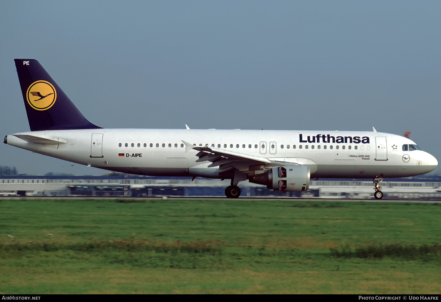 Aircraft Photo of D-AIPE | Airbus A320-211 | Lufthansa | AirHistory.net #801536