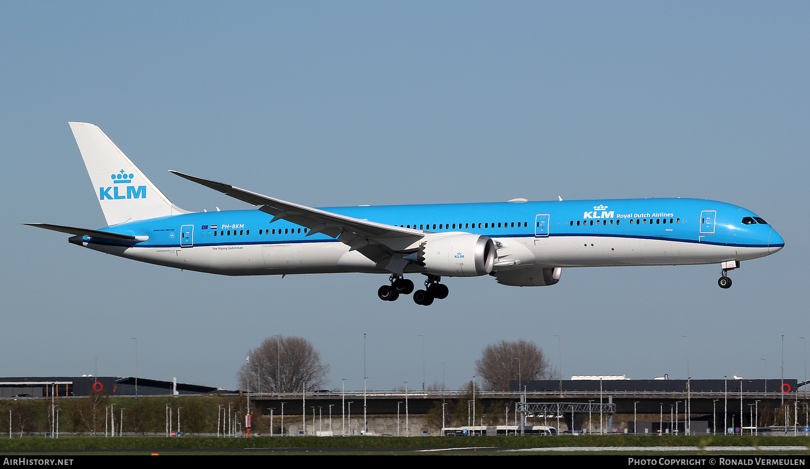 Aircraft Photo of PH-BKM | Boeing 787-10 Dreamliner | KLM - Royal Dutch Airlines | AirHistory.net #801562