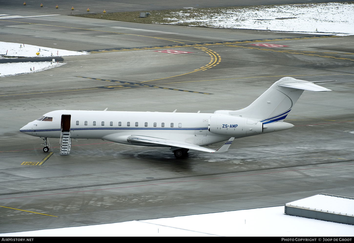 Aircraft Photo of ZS-AMP | Bombardier Global Express XRS (BD-700-1A10) | AirHistory.net #801763