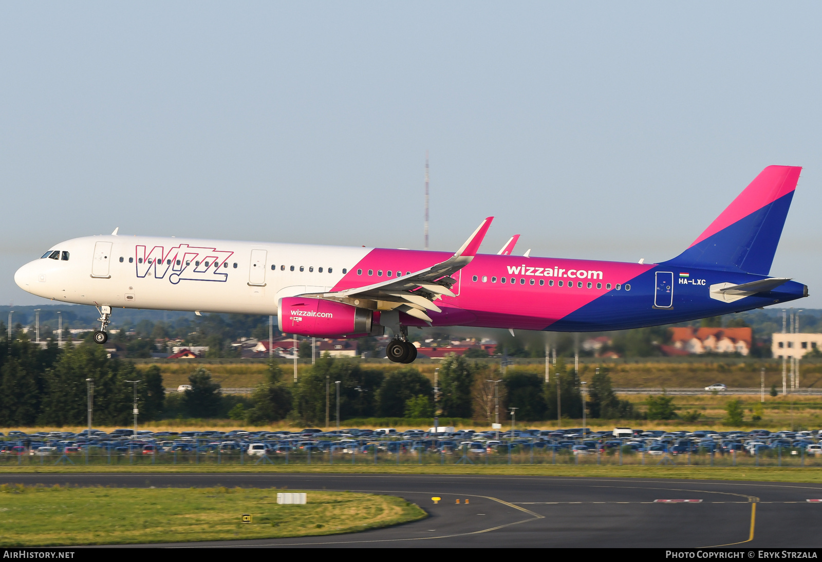Aircraft Photo of HA-LXC | Airbus A321-231 | Wizz Air | AirHistory.net #801826