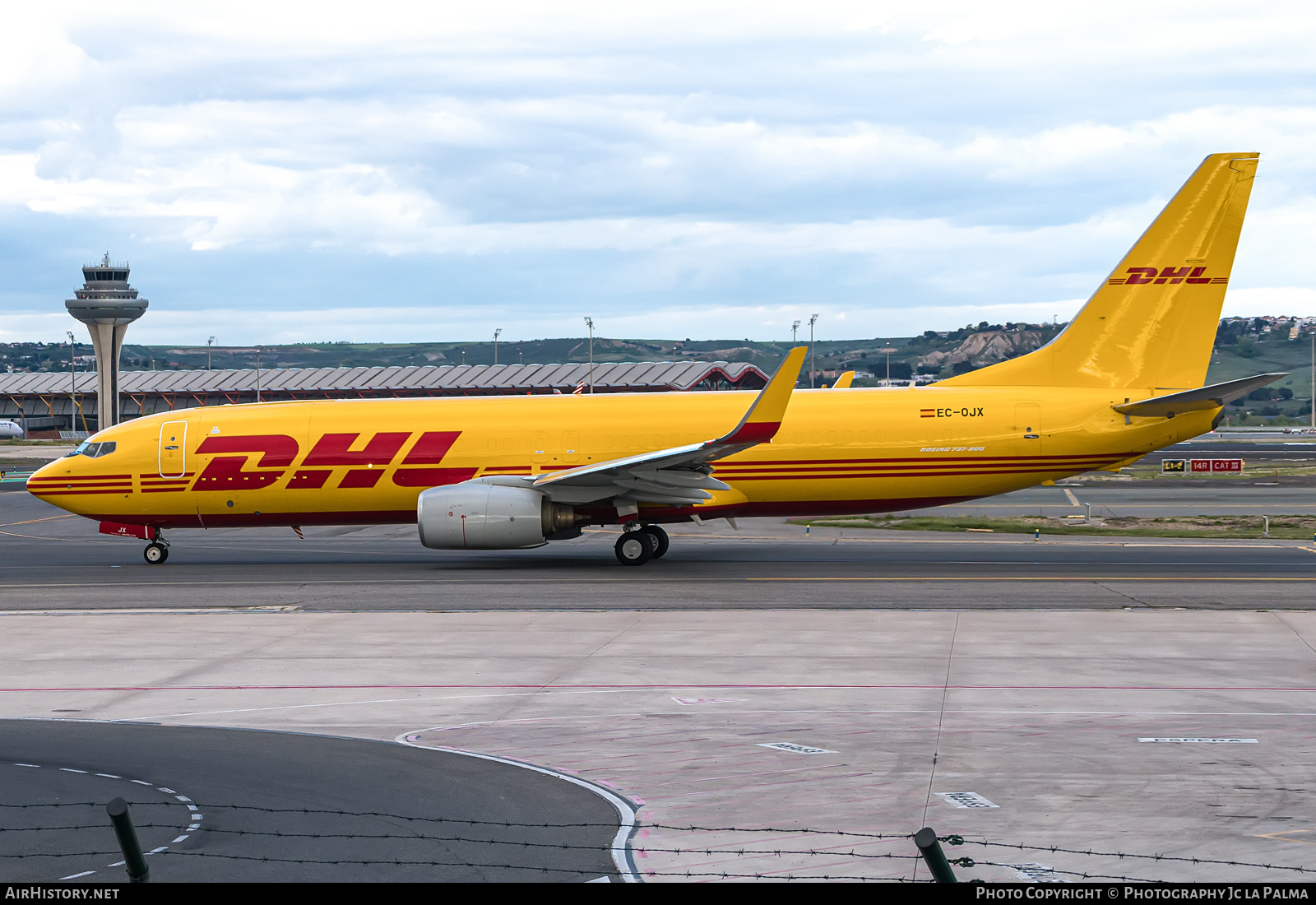 Aircraft Photo of EC-OJX | Boeing 737-8Z0 | DHL International | AirHistory.net #801988