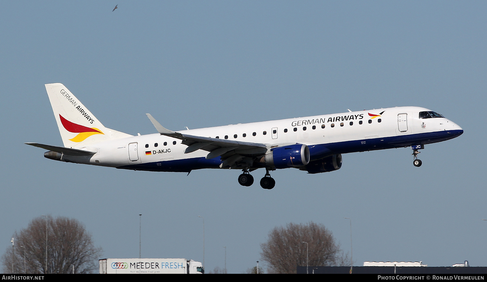 Aircraft Photo of D-AKJC | Embraer 195LR (ERJ-190-200LR) | German Airways | AirHistory.net #801999