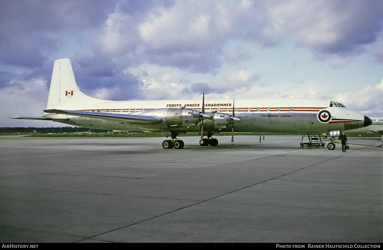 Aircraft Photo of 15932 | Canadair CC-106 Yukon (CL-44-6) | Canada - Air Force | AirHistory.net #802060