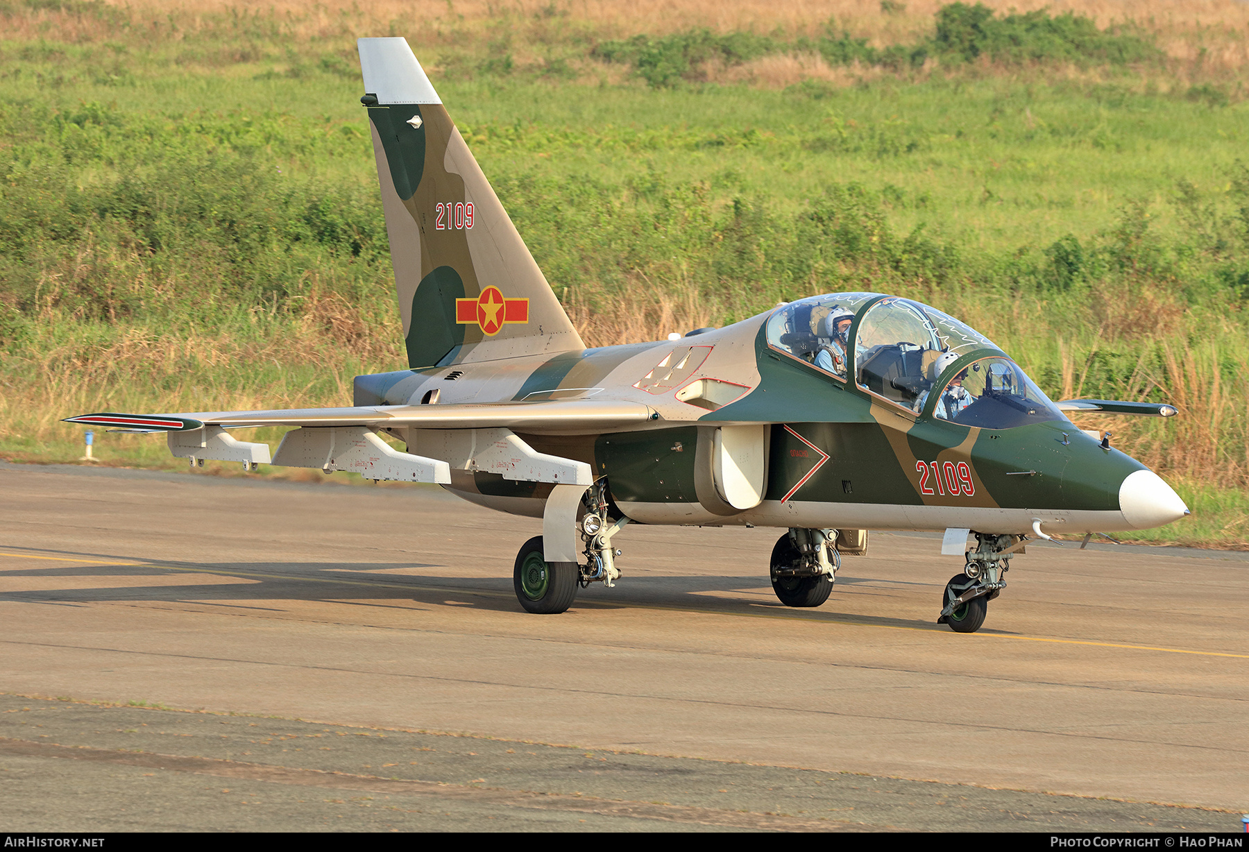 Aircraft Photo of 2109 | Yakovlev Yak-130 | Vietnam - Air Force | AirHistory.net #802087