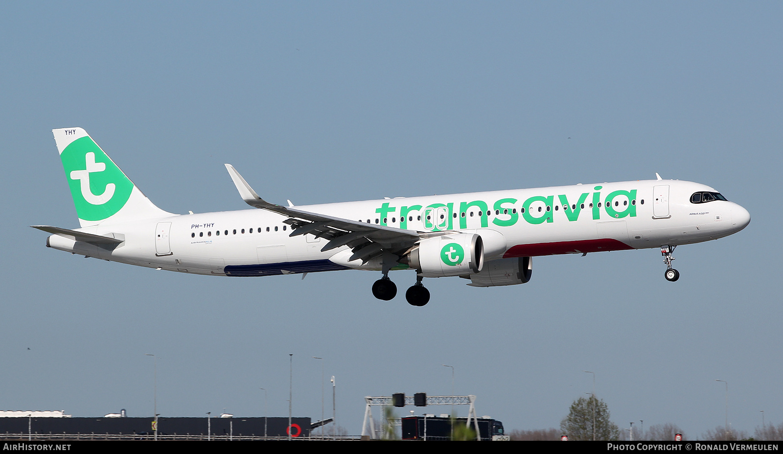 Aircraft Photo of PH-YHY | Airbus A321-251NX | Transavia | AirHistory.net #802093