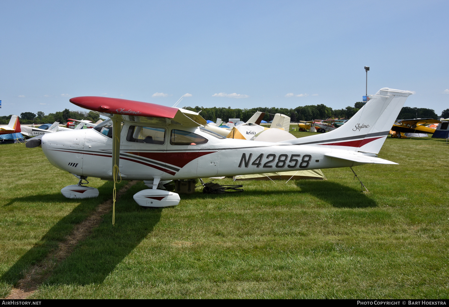Aircraft Photo of N42858 | Cessna 182L Skylane | AirHistory.net #802156