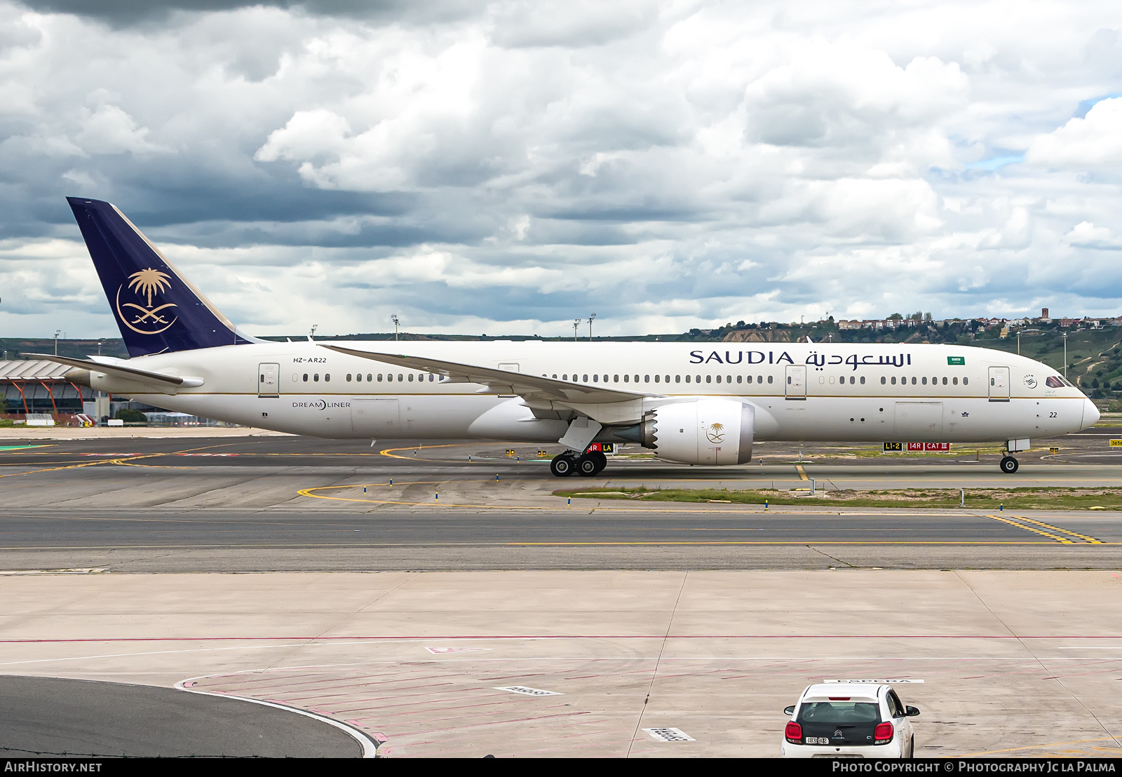 Aircraft Photo of HZ-AR22 | Boeing 787-9 Dreamliner | Saudia - Saudi Arabian Airlines | AirHistory.net #802204
