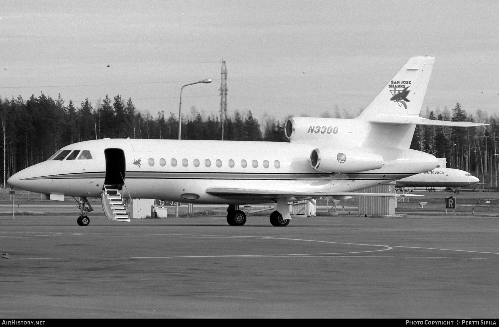 Aircraft Photo of N33GG | Dassault Falcon 900 | San Jose Sharks | AirHistory.net #802211
