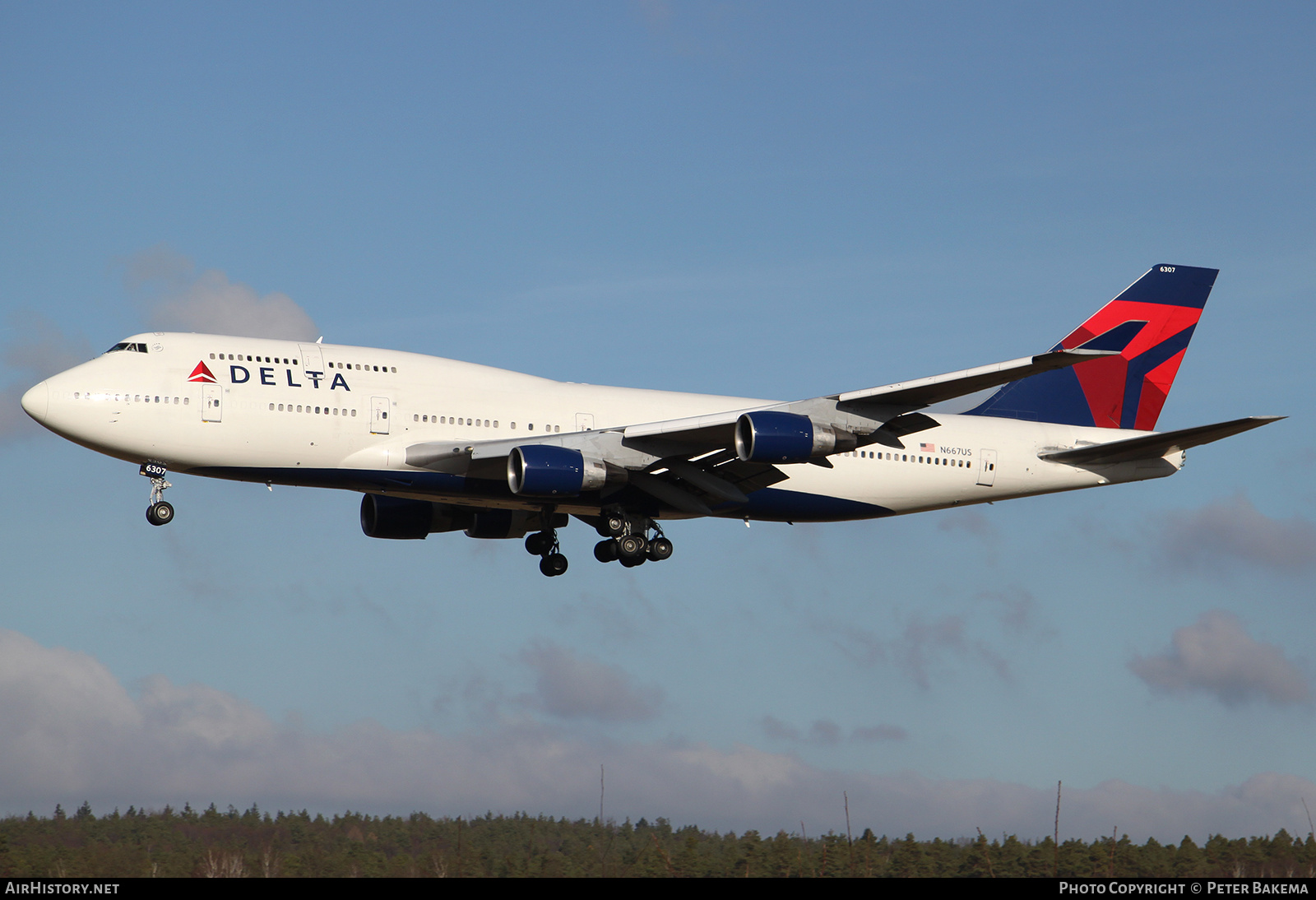 Aircraft Photo of N667US | Boeing 747-451 | Delta Air Lines | AirHistory.net #802216