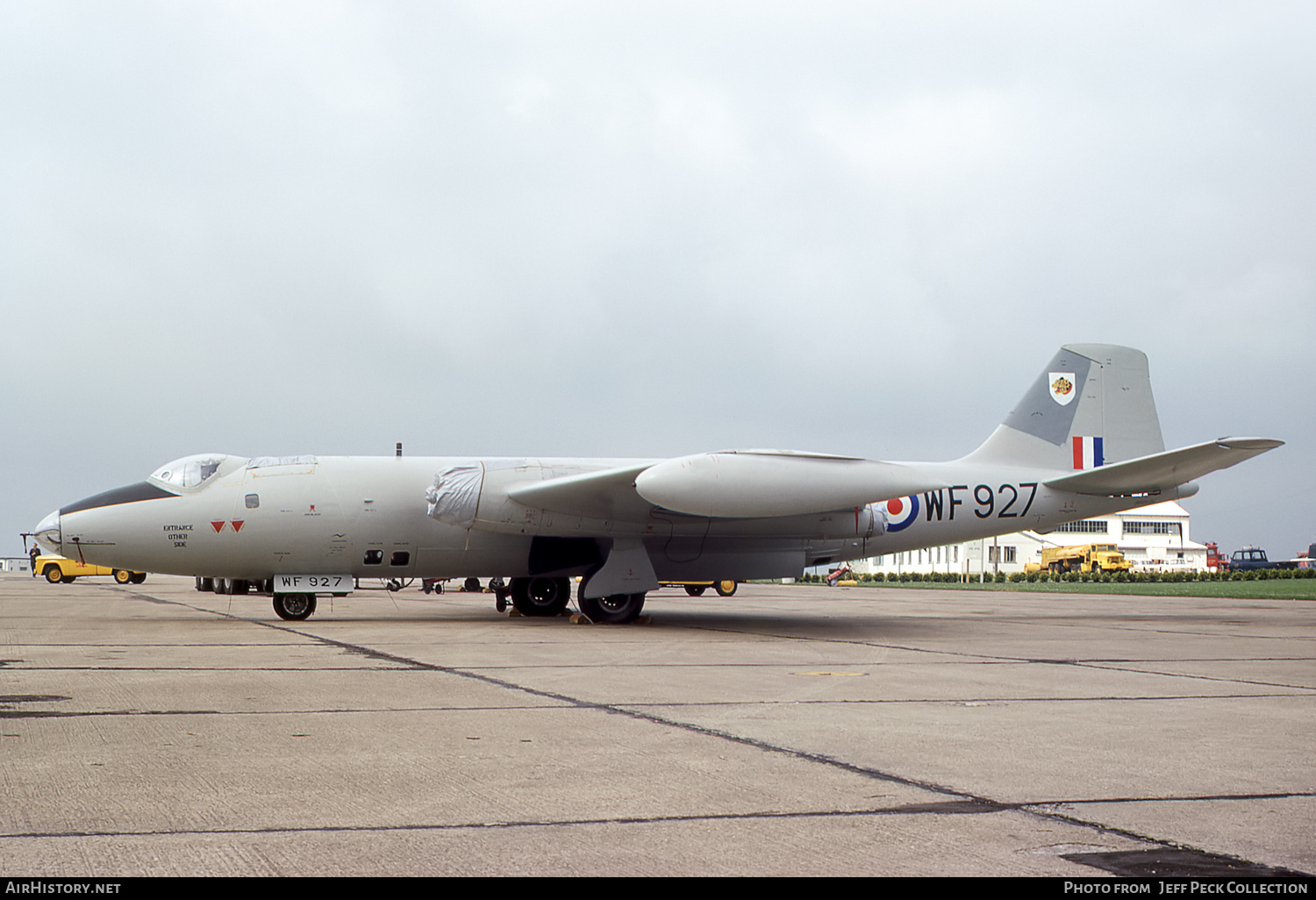 Aircraft Photo of WF927 | English Electric Canberra PR3 | UK - Air Force | AirHistory.net #802225