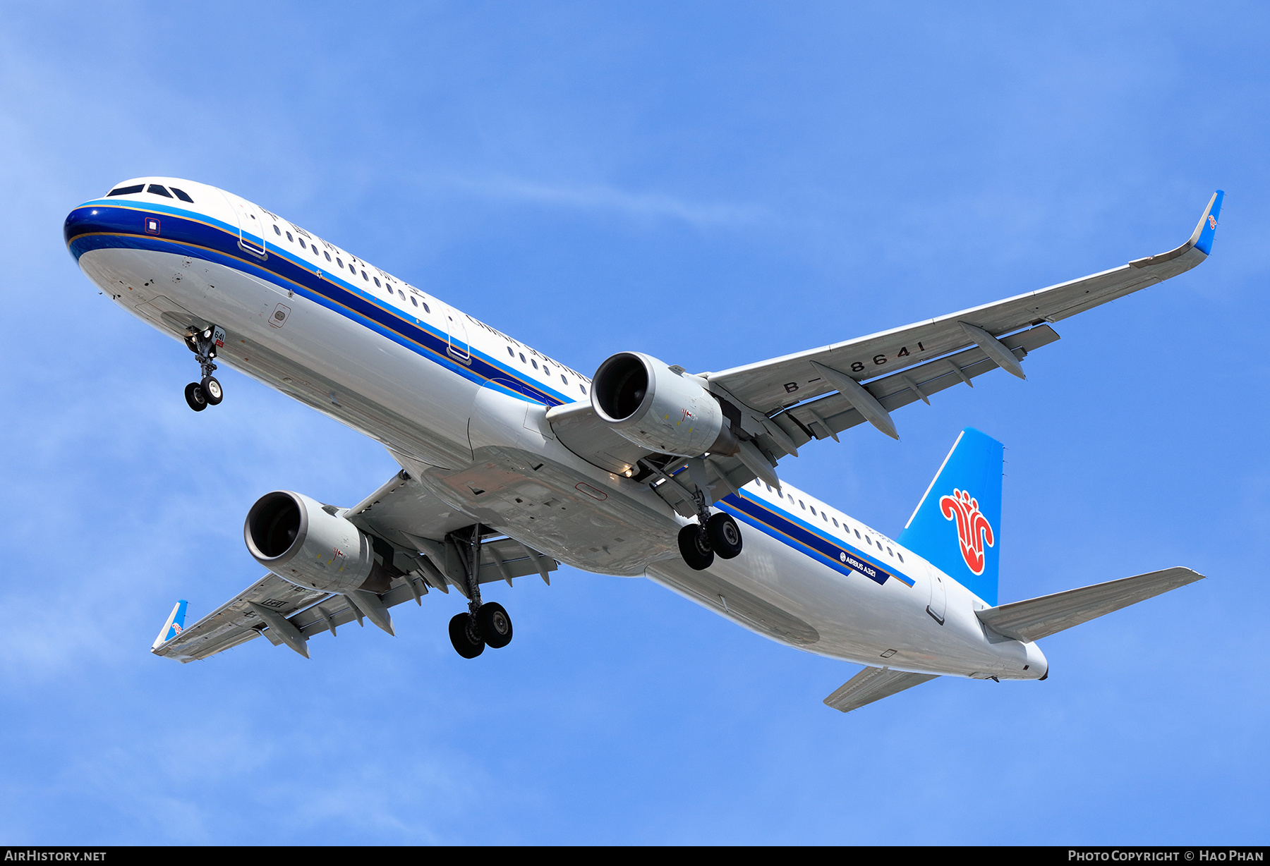 Aircraft Photo of B-8641 | Airbus A321-211 | China Southern Airlines | AirHistory.net #802230