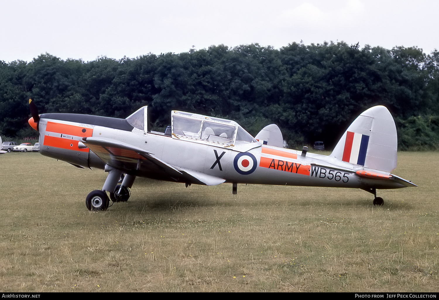 Aircraft Photo of WB565 | De Havilland DHC-1 Chipmunk T10 | UK - Army | AirHistory.net #802239