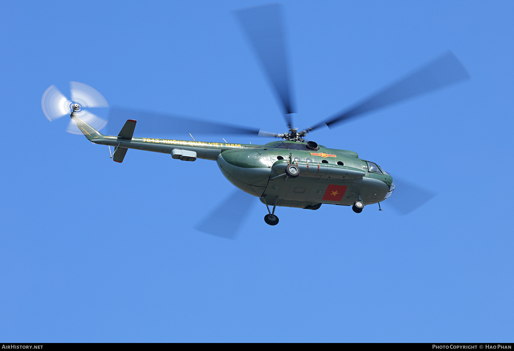 Aircraft Photo of 7842 | Mil Mi-8 | Vietnam - Air Force | AirHistory.net #802264