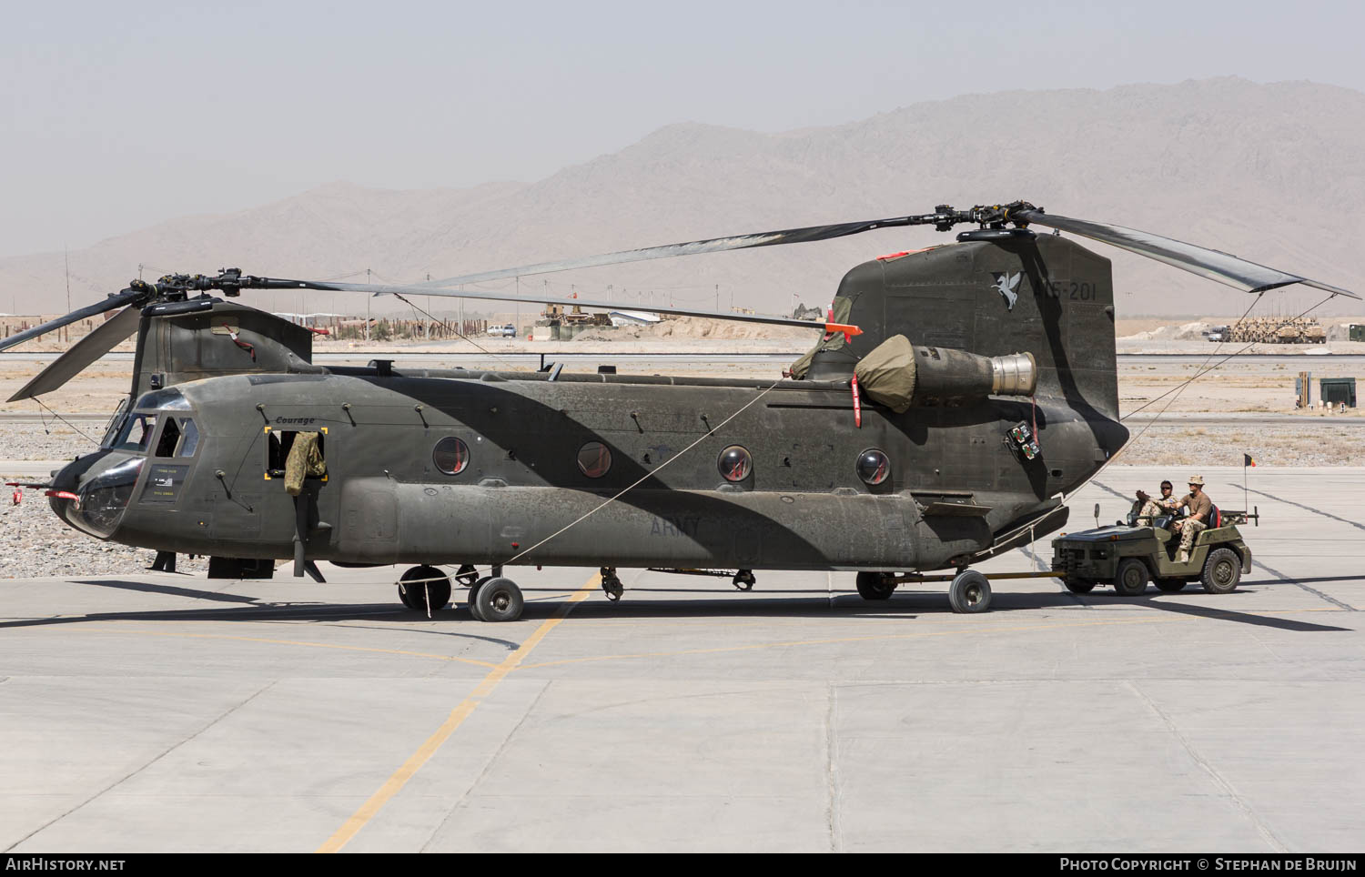 Aircraft Photo of A15-201 | Boeing CH-47D Chinook (414) | Australia - Army | AirHistory.net #802282