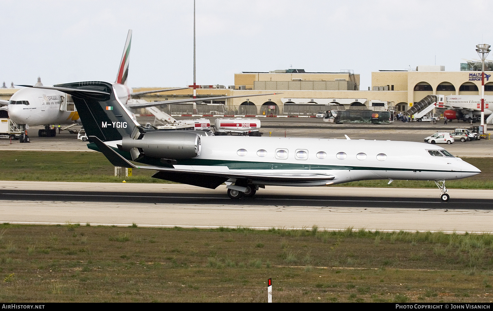 Aircraft Photo of M-YGIG | Gulfstream Aerospace G650ER (G-VI) | AirHistory.net #802456