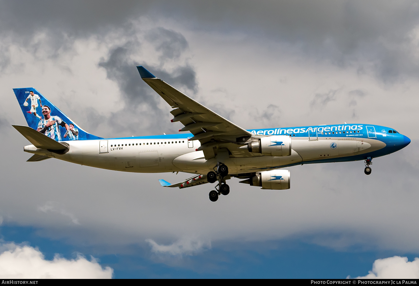 Aircraft Photo of LV-FVH | Airbus A330-202 | Aerolíneas Argentinas | AirHistory.net #802523