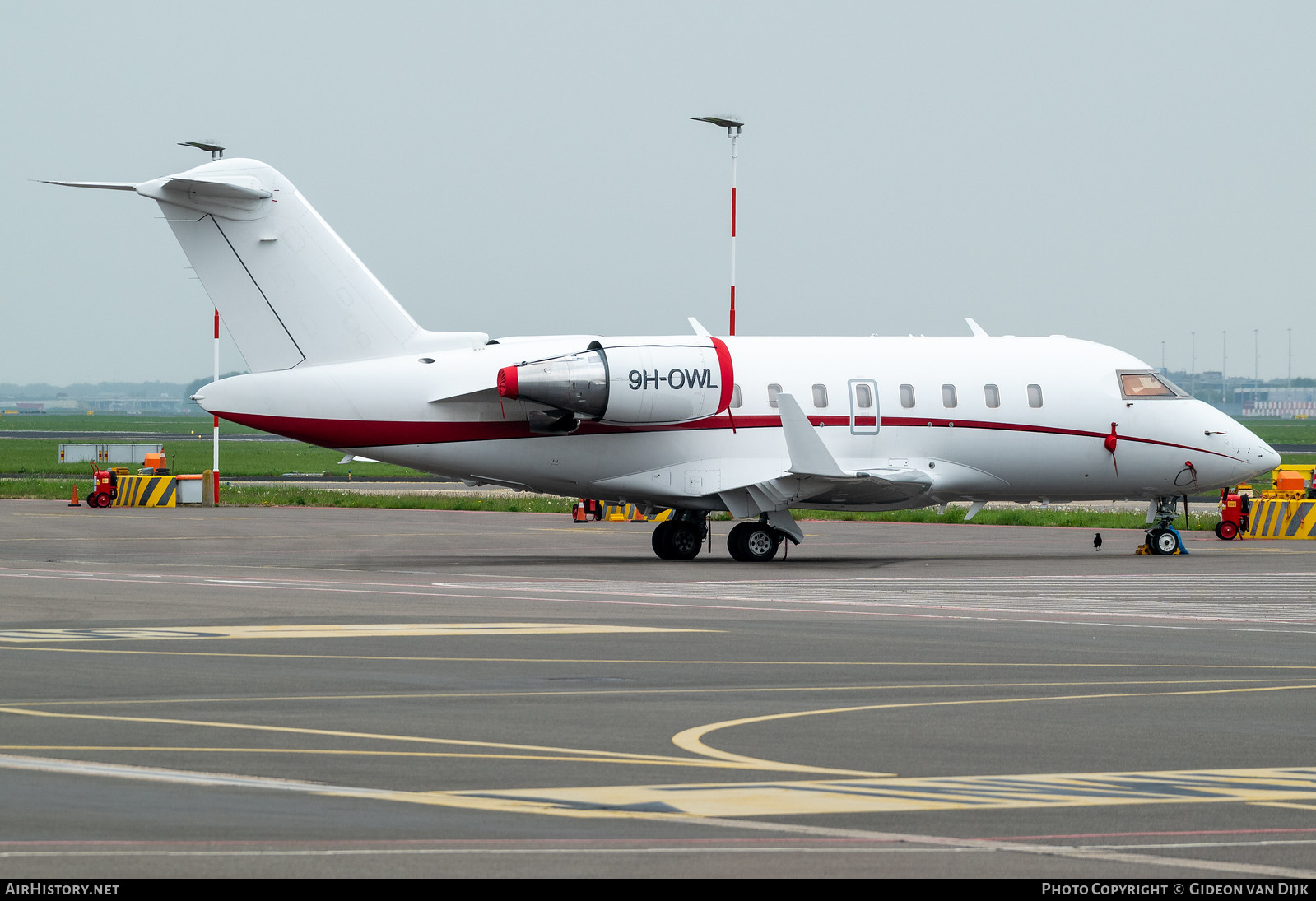 Aircraft Photo of 9H-OWL | Bombardier Challenger 605 (CL-600-2B16) | AirHistory.net #802611