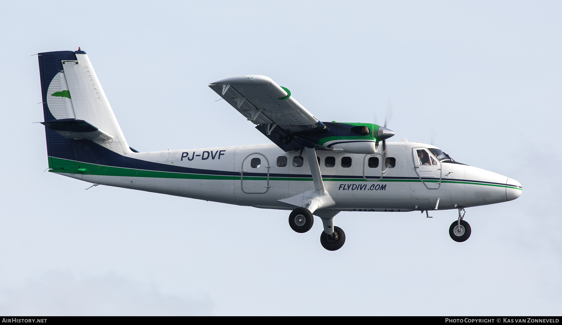 Aircraft Photo of PJ-DVF | De Havilland Canada DHC-6-300 Twin Otter | Divi Divi Air | AirHistory.net #802744