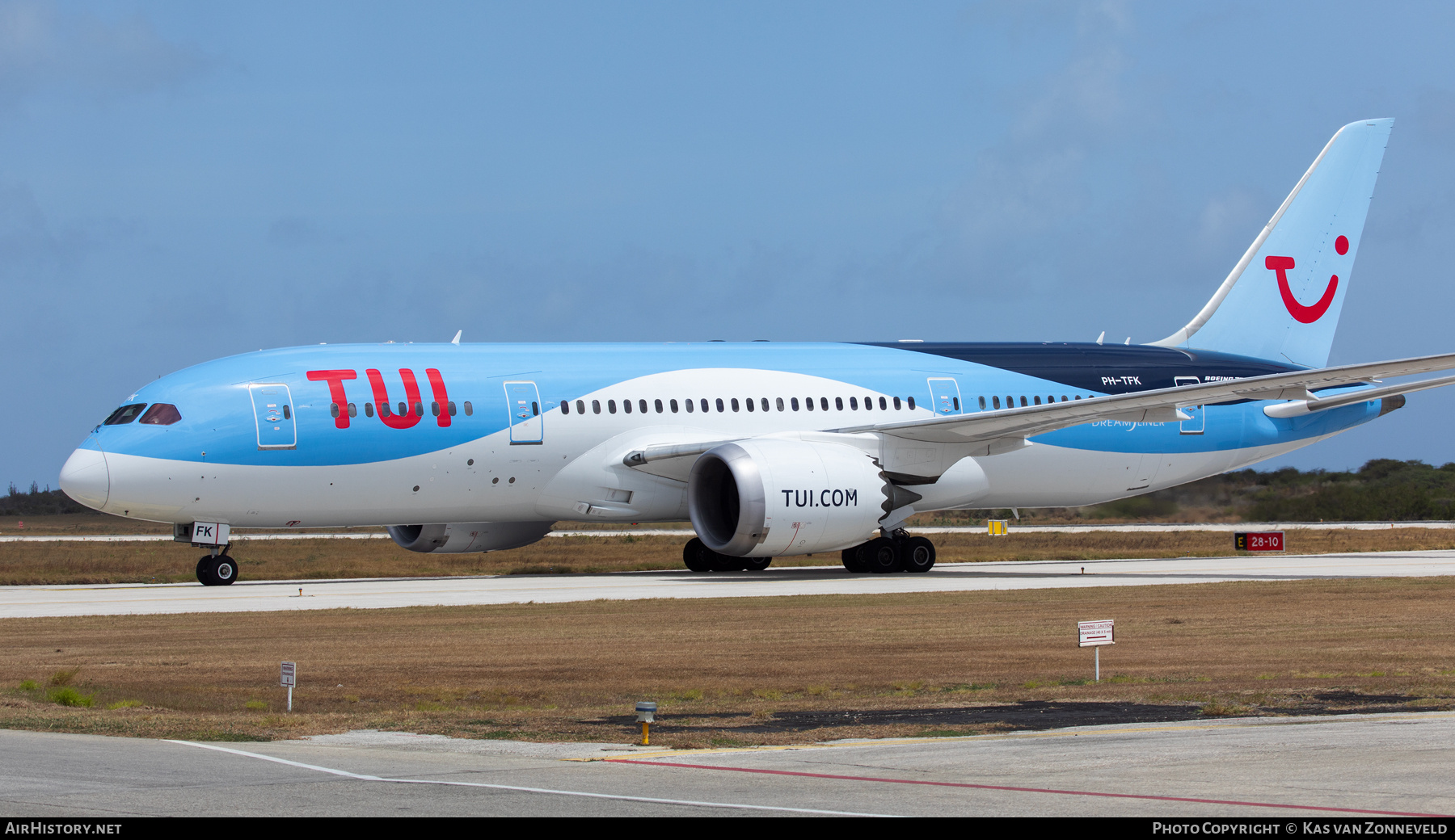 Aircraft Photo of PH-TFK | Boeing 787-8 Dreamliner | TUI | AirHistory.net #802780
