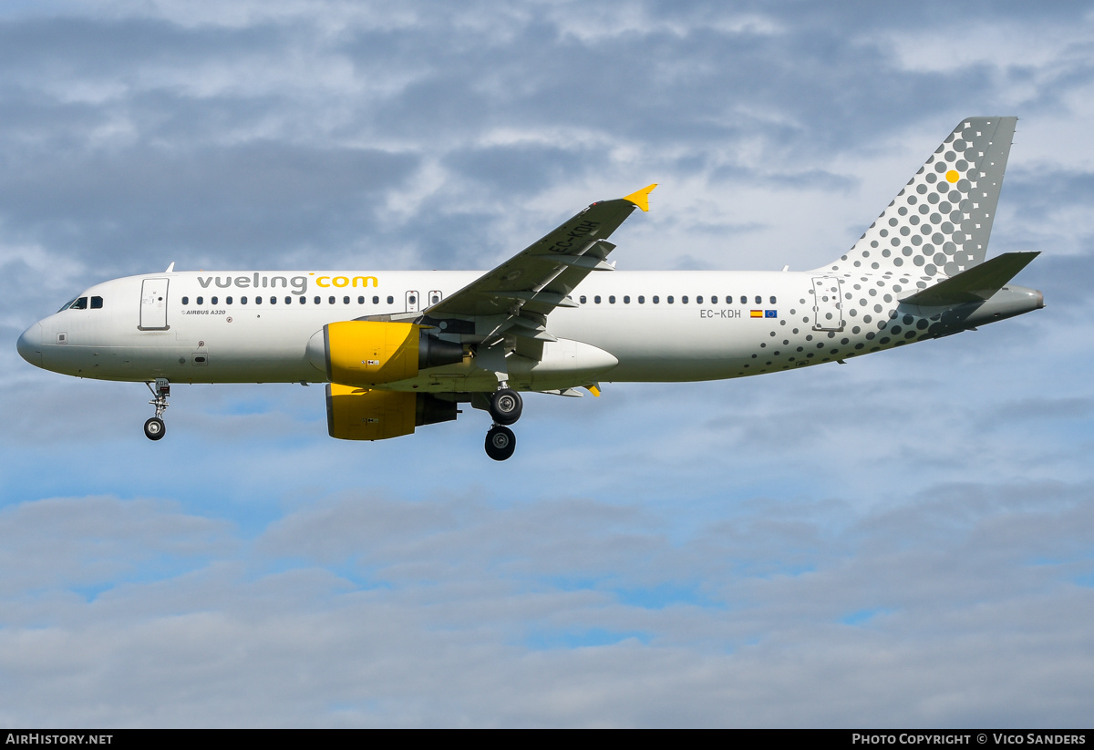Aircraft Photo of EC-KDH | Airbus A320-214 | Vueling Airlines | AirHistory.net #802796