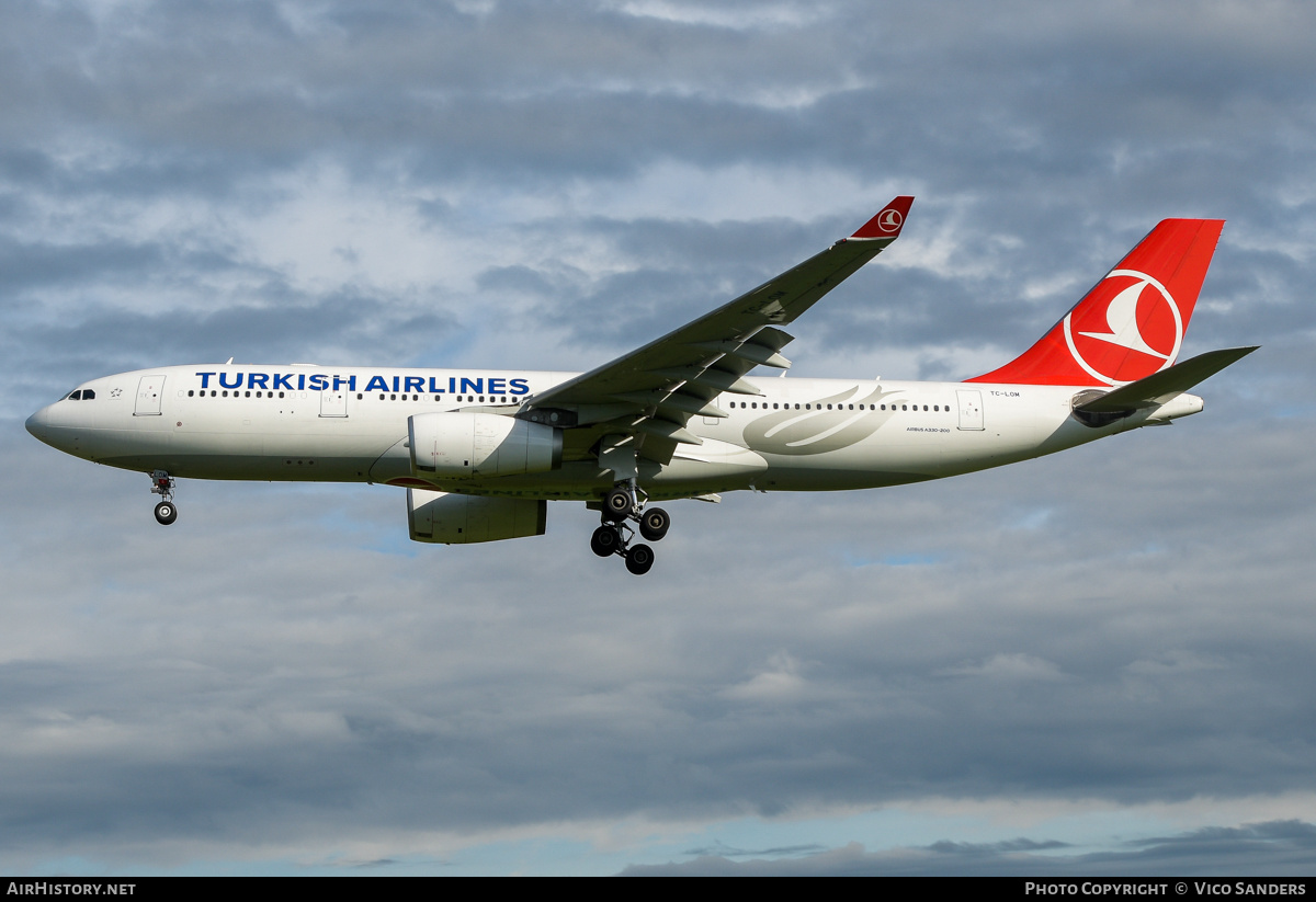 Aircraft Photo of TC-LOM | Airbus A330-243 | Turkish Airlines | AirHistory.net #802835