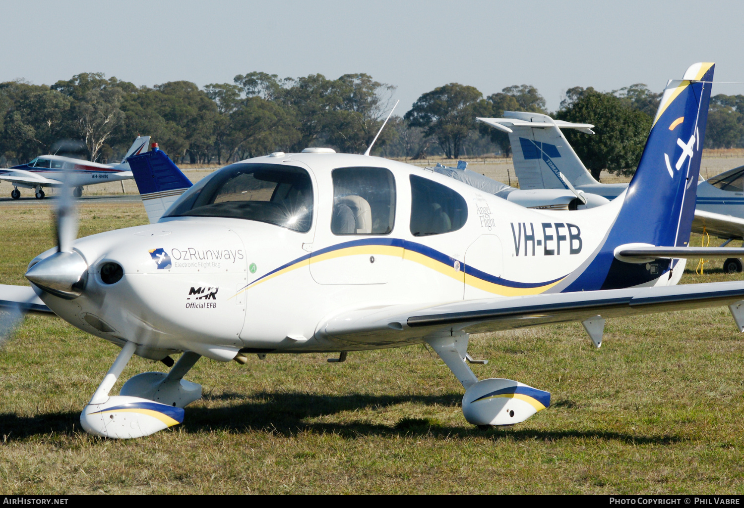 Aircraft Photo of VH-EFB | Cirrus SR-22 G2-GTS | OzRunways | AirHistory.net #802959