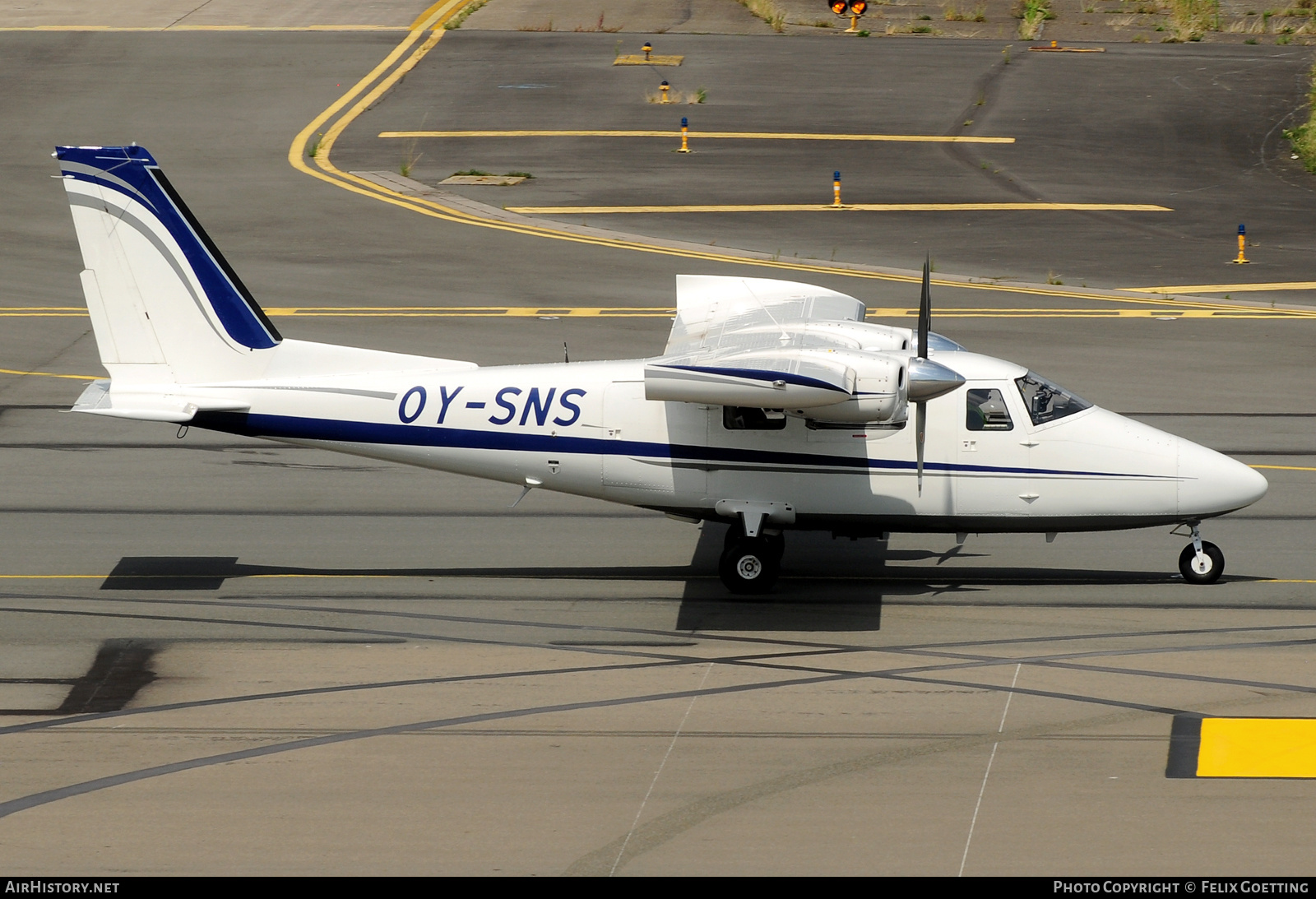 Aircraft Photo of OY-SNS | Vulcanair P-68C | AirHistory.net #803012