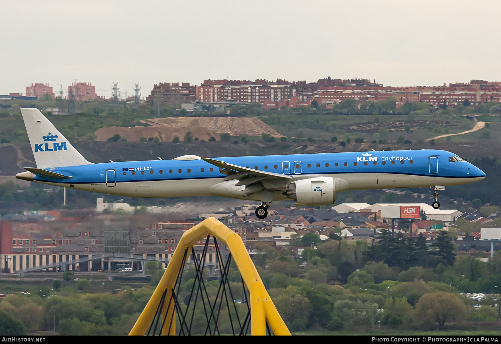 Aircraft Photo of PH-NXT | Embraer 195-E2 (ERJ-190-400 STD) | KLM Cityhopper | AirHistory.net #803081