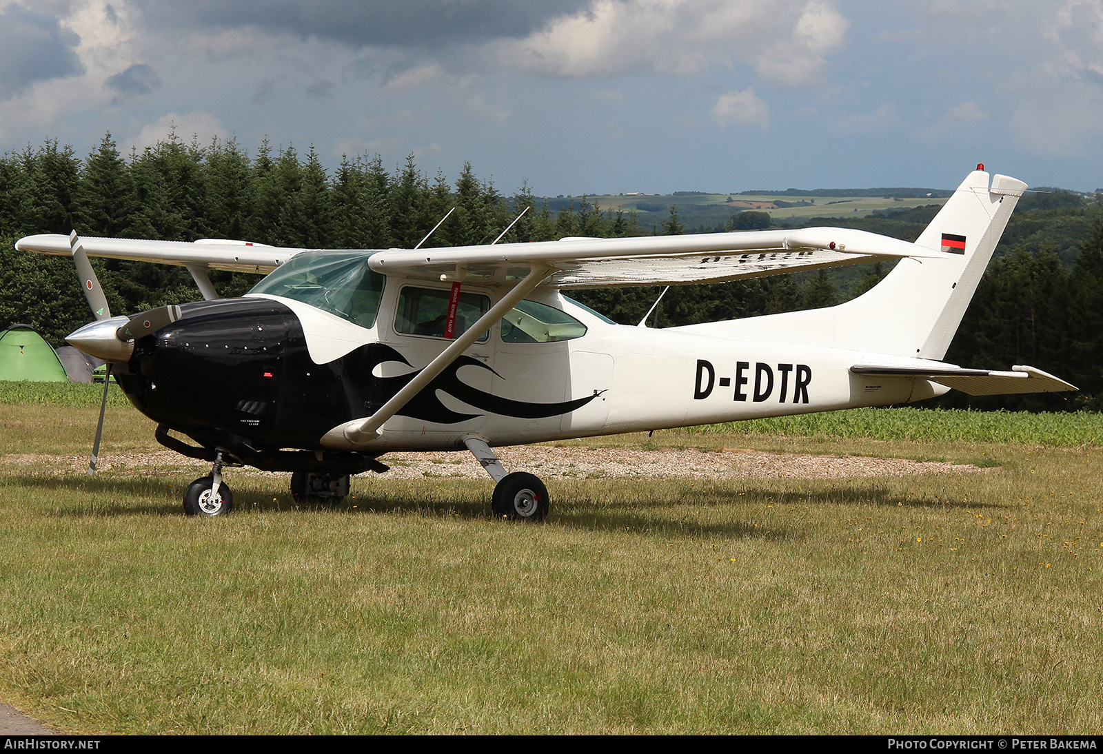 Aircraft Photo of D-EDTR | Cessna 182Q | AirHistory.net #803141