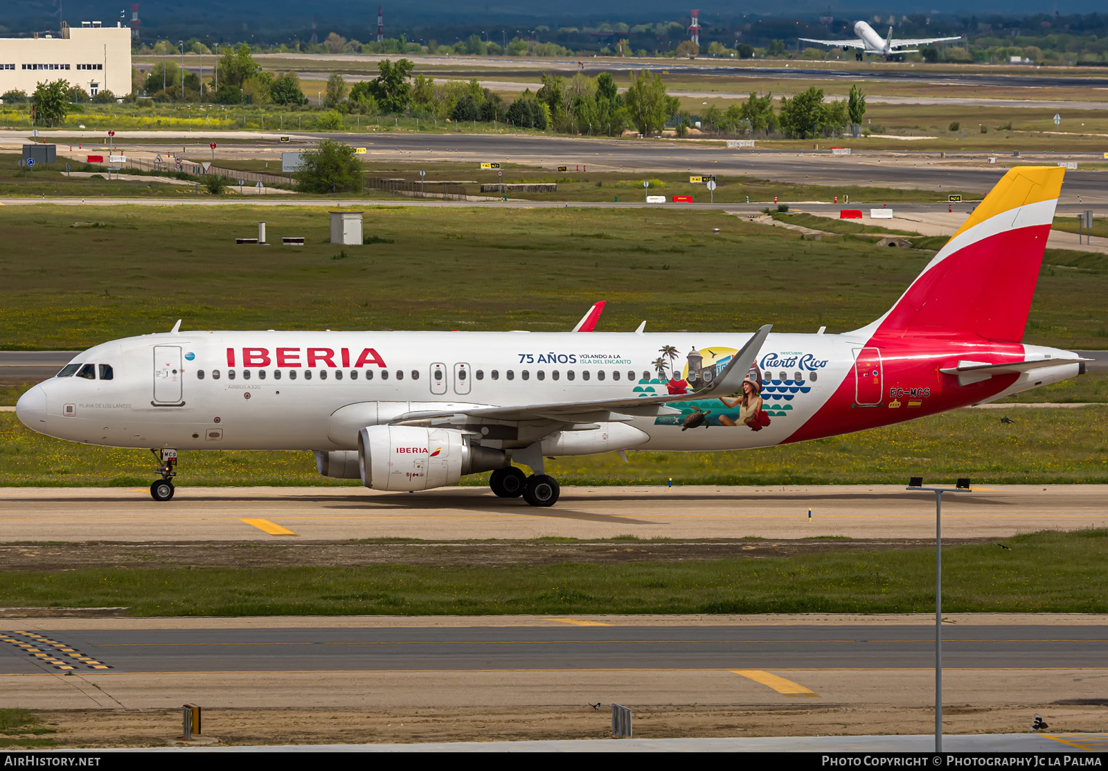 Aircraft Photo of EC-MCS | Airbus A320-216 | Iberia | AirHistory.net #803305