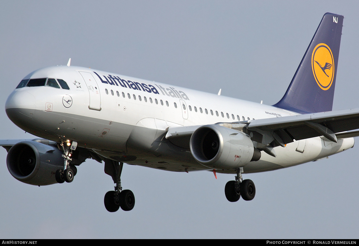 Aircraft Photo of D-AKNJ | Airbus A319-112 | Lufthansa Italia | AirHistory.net #803339