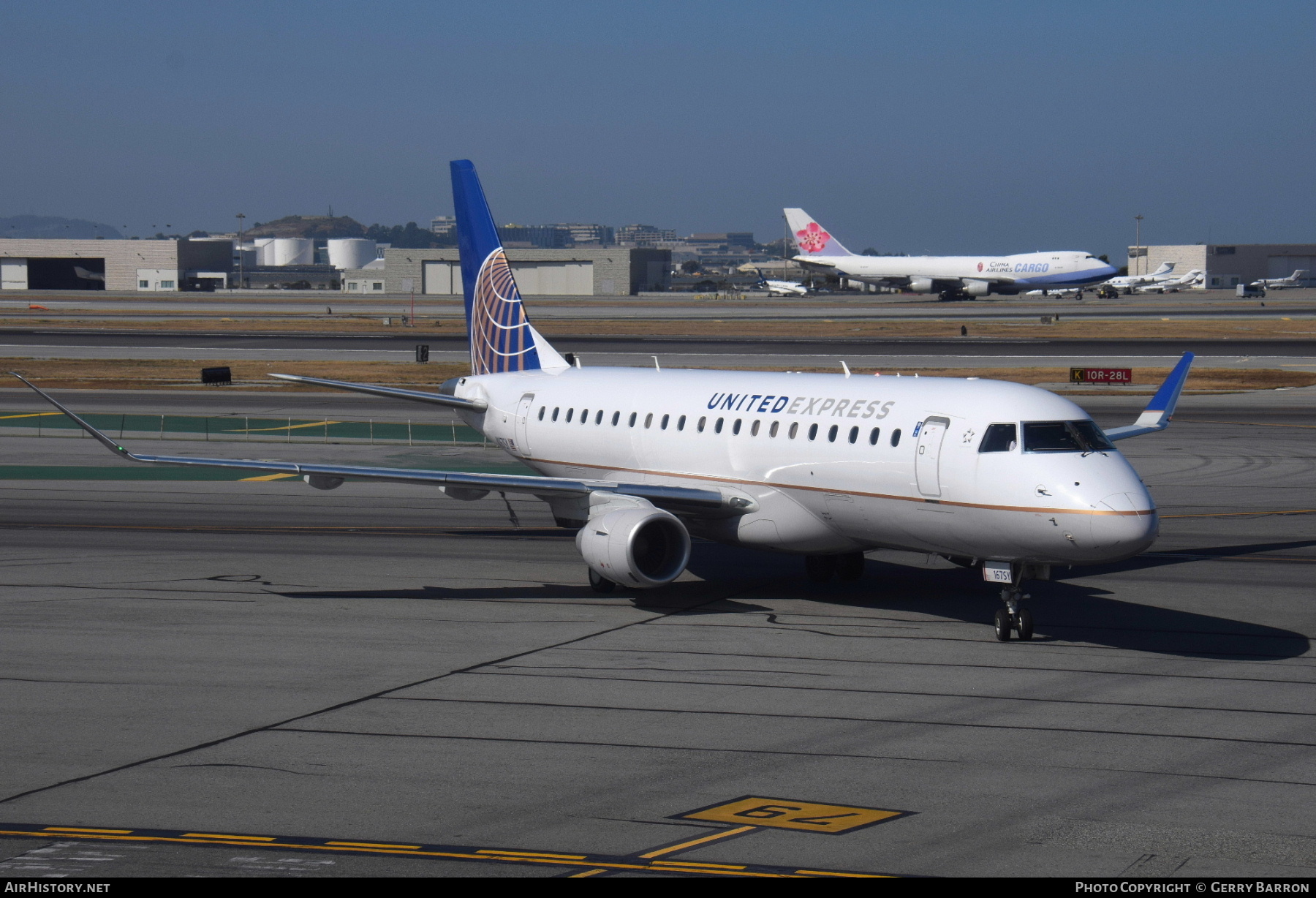 Aircraft Photo of N167SY | Embraer 175LR (ERJ-170-200LR) | United Express | AirHistory.net #803484