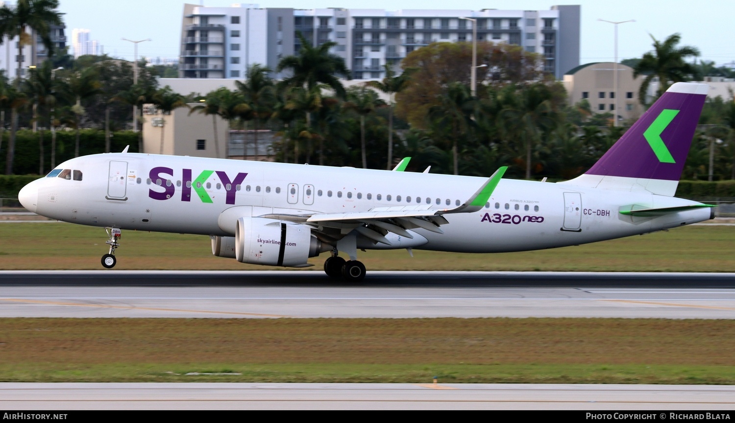 Aircraft Photo of CC-DBH | Airbus A320-251N | Sky Airline | AirHistory.net #803564