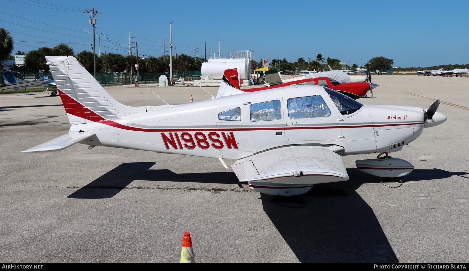 Aircraft Photo of N198SW | Piper PA-28-181 Archer II | AirHistory.net #803567