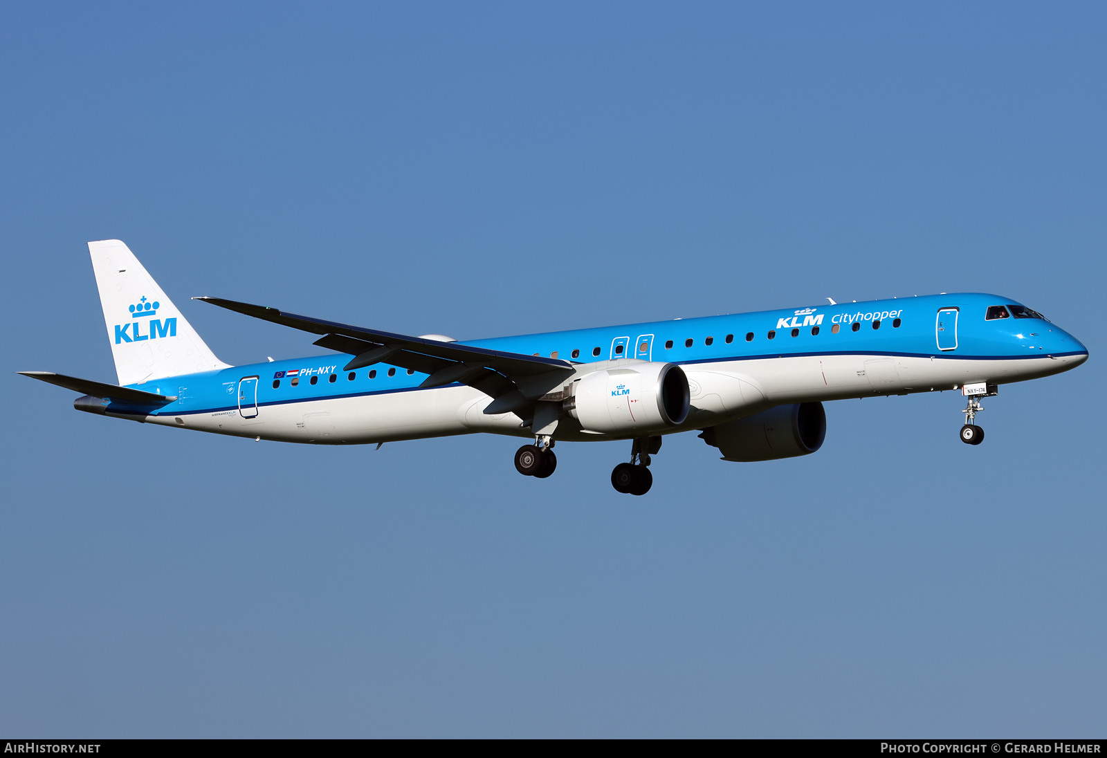 Aircraft Photo of PH-NXY | Embraer 195-E2 (ERJ-190-400) | KLM Cityhopper | AirHistory.net #803596