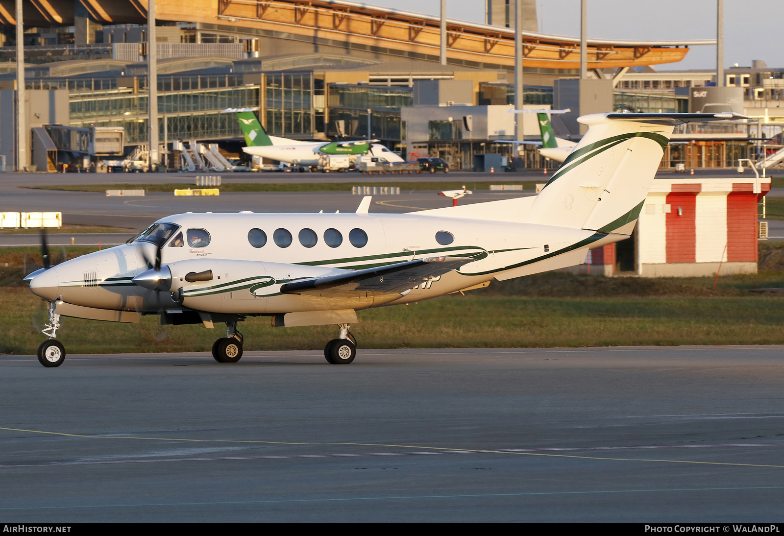 Aircraft Photo of LN-ANP | Raytheon B200 King Air | Sundt Air | AirHistory.net #803648