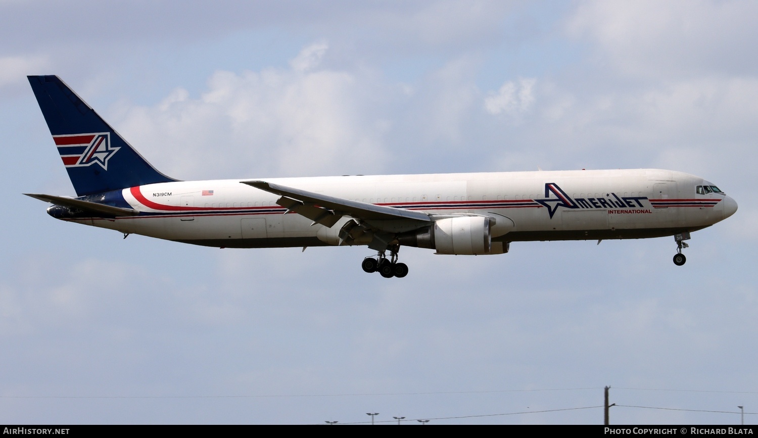 Aircraft Photo of N319CM | Boeing 767-338/ER(BDSF) | Amerijet International | AirHistory.net #803687