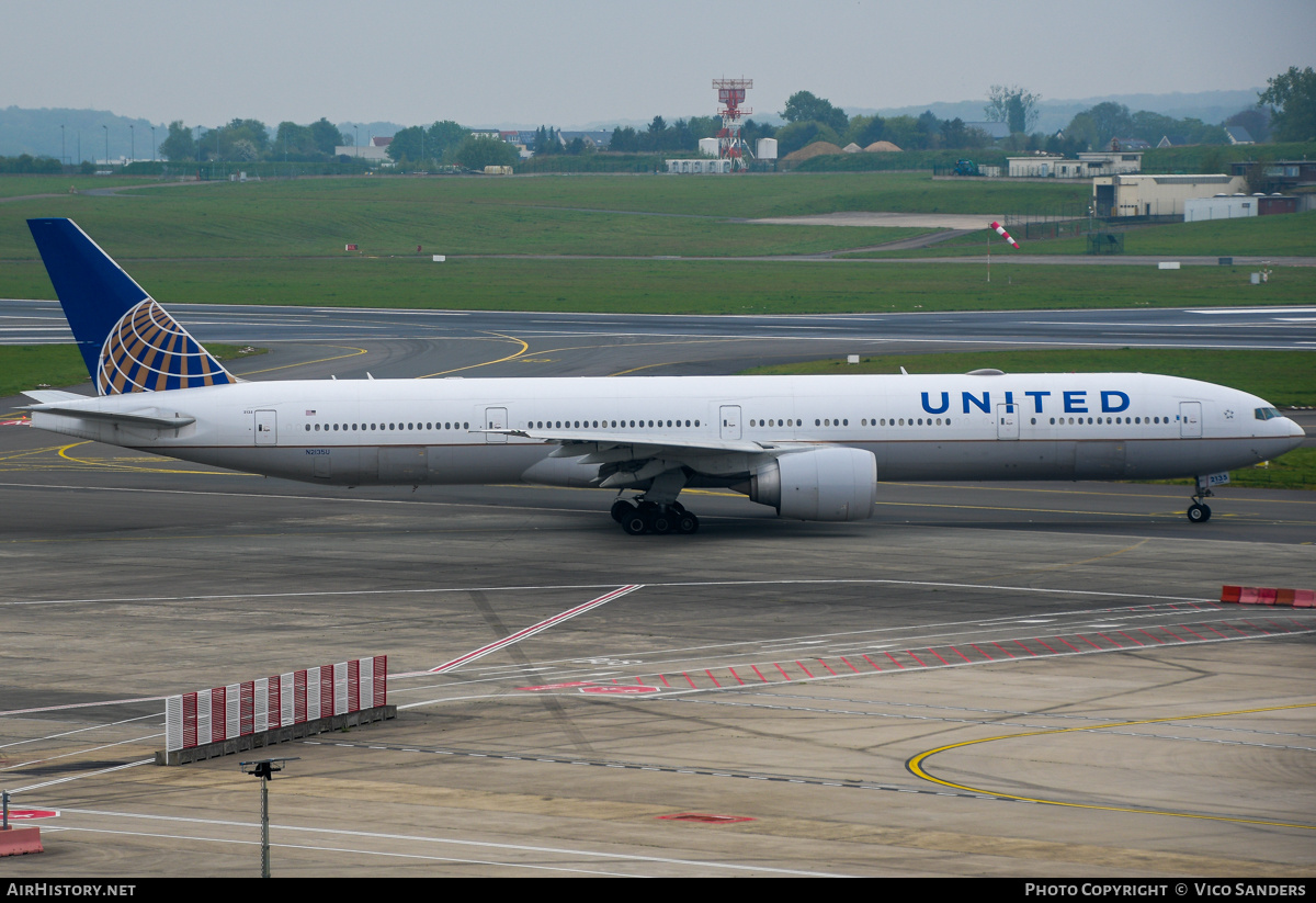 Aircraft Photo of N2135U | Boeing 777-300/ER | United Airlines | AirHistory.net #803713