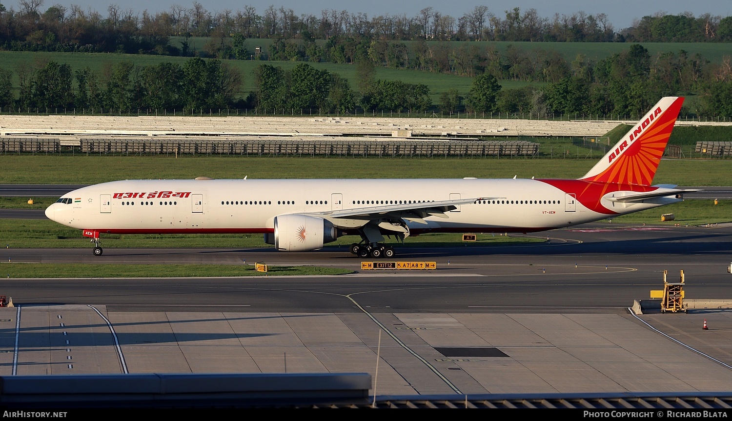 Aircraft Photo of VT-AEM | Boeing 777-3FX/ER | Air India | AirHistory.net #803761