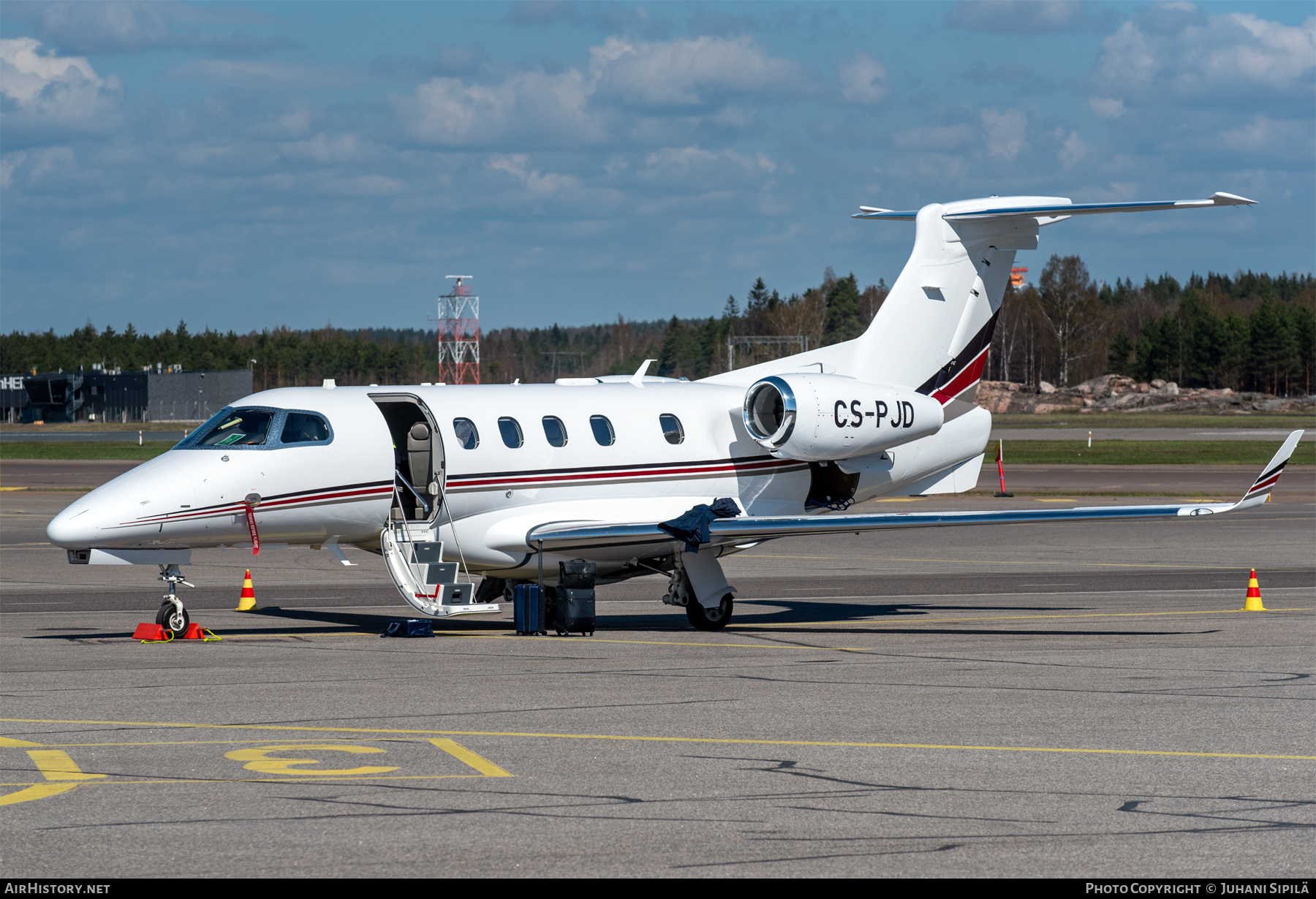 Aircraft Photo of CS-PJD | Embraer EMB-505 Phenom 300 | AirHistory.net #803778