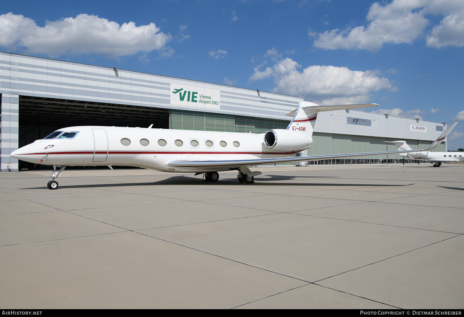 Aircraft Photo of EJ-ADMI | Gulfstream Aerospace G650 (G-VI) | AirHistory.net #803878