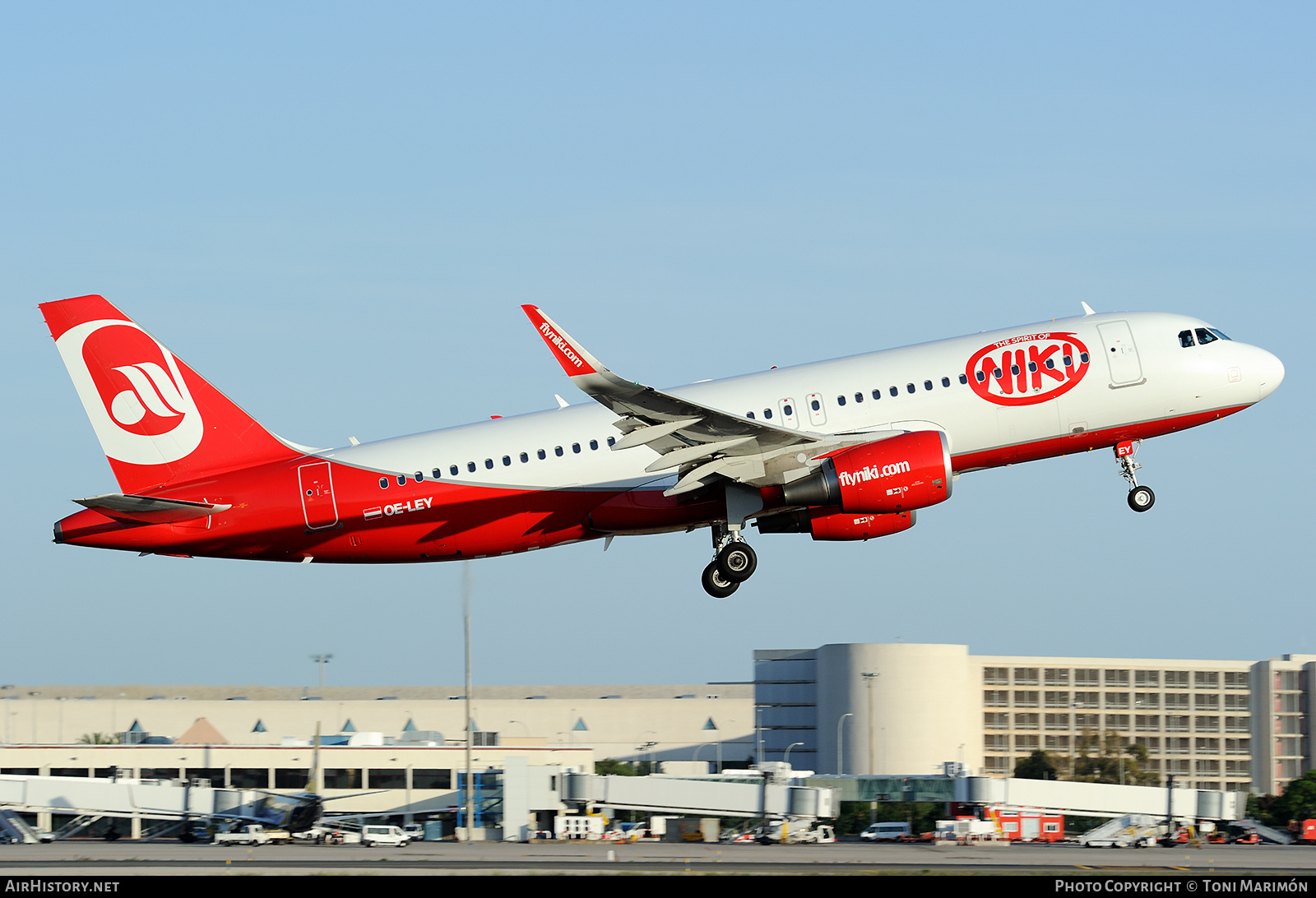 Aircraft Photo of OE-LEY | Airbus A320-214 | Niki | AirHistory.net #803956