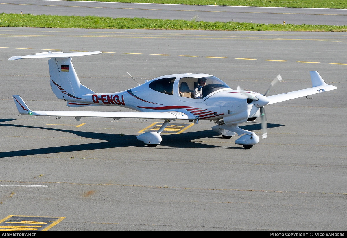 Aircraft Photo of D-ENGJ | Diamond DA40 NG Diamond Star | AirHistory.net #803958