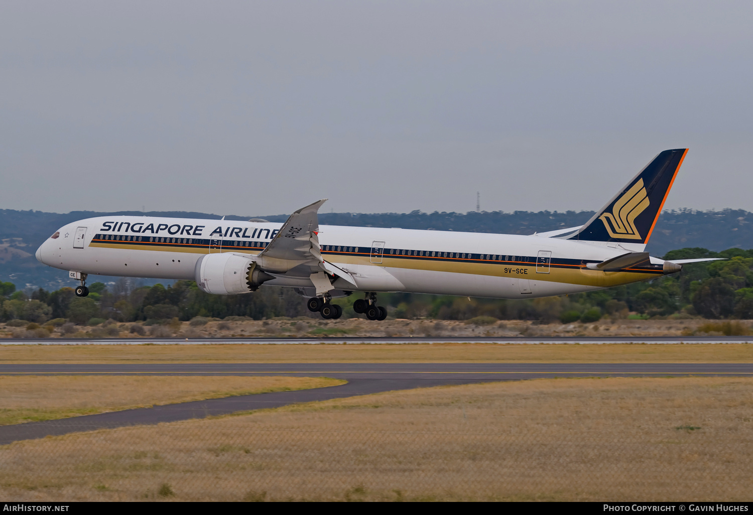 Aircraft Photo of 9V-SCE | Boeing 787-10 Dreamliner | Singapore Airlines | AirHistory.net #803964
