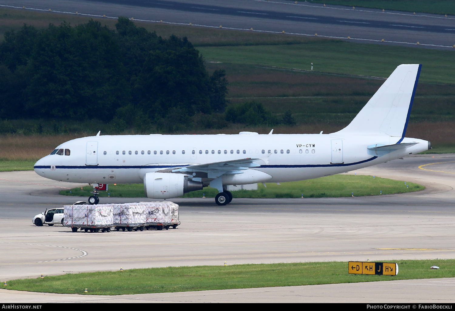 Aircraft Photo of VP-CYW | Airbus ACJ319 (A319-115/CJ) | AirHistory.net #804009